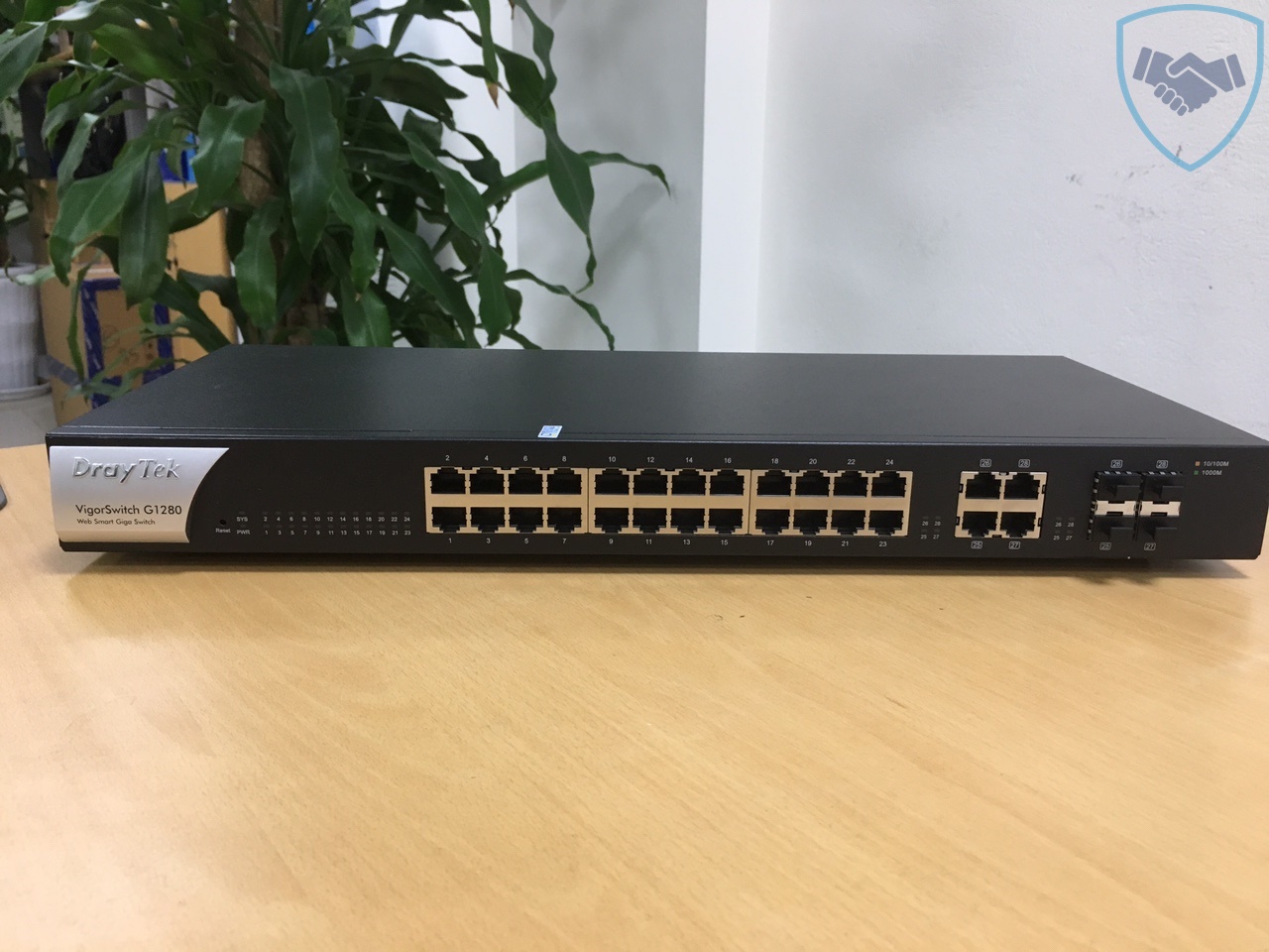 Thiết bị mạng Switch Draytek VigorSwitch G1280